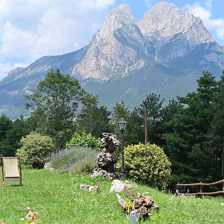 L'Indret Del Pedraforca Adults Only Hotel Saldés Екстериор снимка