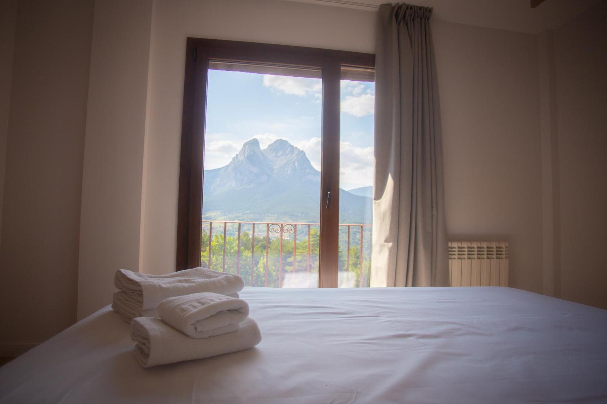 L'Indret Del Pedraforca Adults Only Hotel Saldés Екстериор снимка