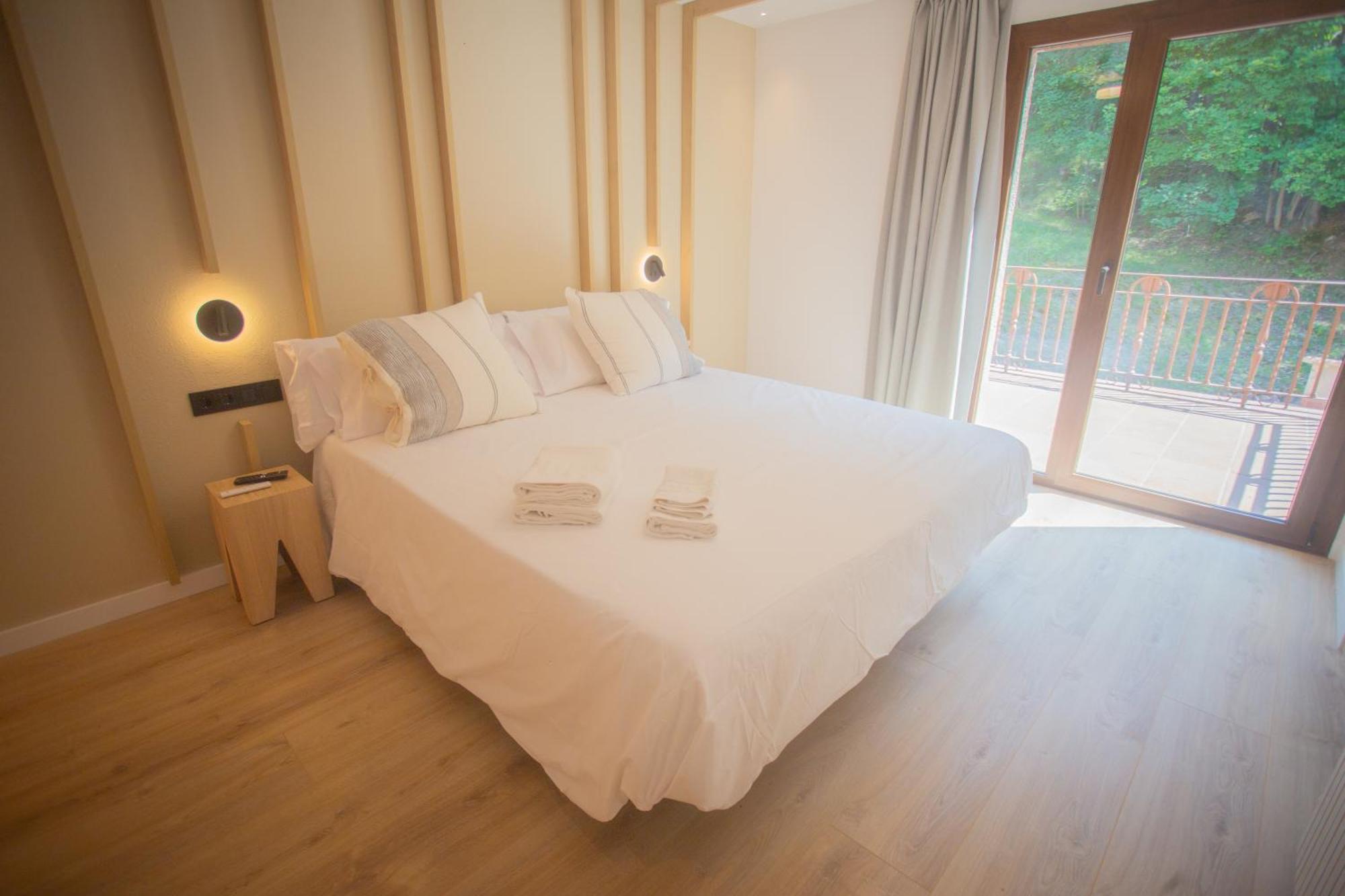 L'Indret Del Pedraforca Adults Only Hotel Saldés Екстериор снимка